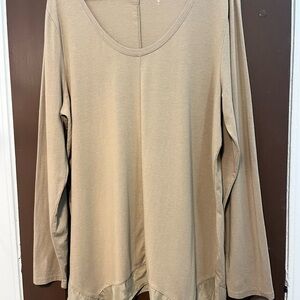 Garnet Hill Asymmetric Tunic Top Beige Sz XL Long Sleeve VNeck Flowy Silk Detail